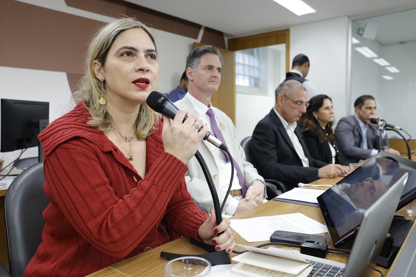 Comissão de Educação, Ciência e Tecnologia - debate sobre o CT-Vacinas