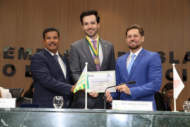 Sessão solene da Assembleia Legislativa de Goiás (Alego) em homenagem a Unale e ao Colegiado de Presidentes das Assembleias Legislativas