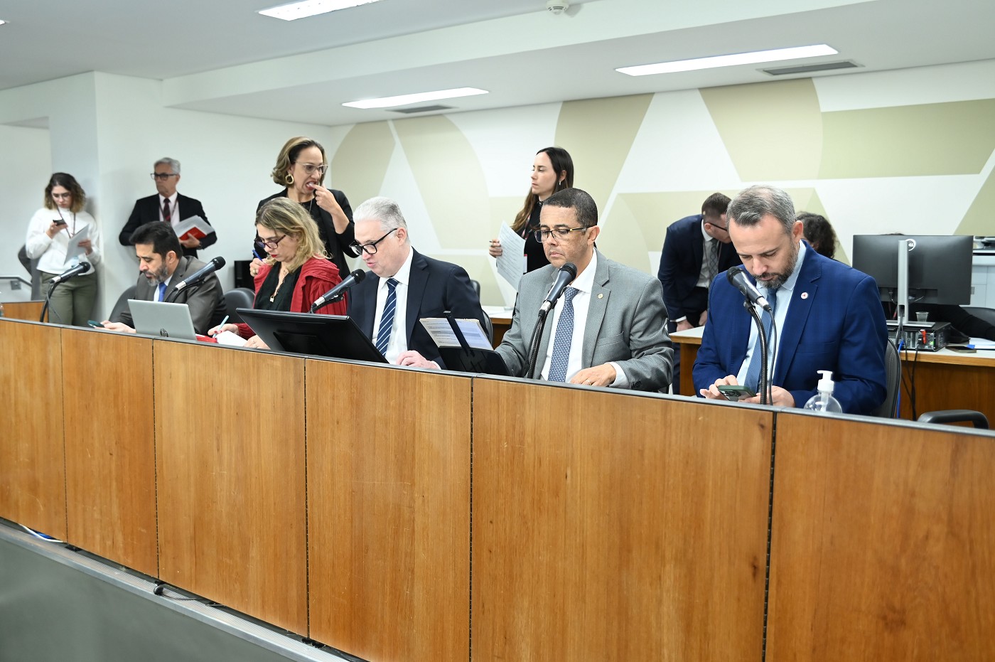 Comissão de Administração Pública - análise de proposições