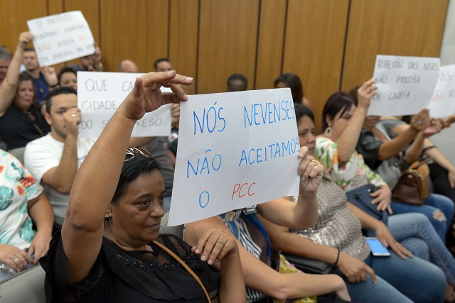 Presídio de Neves não seria adequado para receber os presos. Audiência foi classificada como gesto de repúdio da população