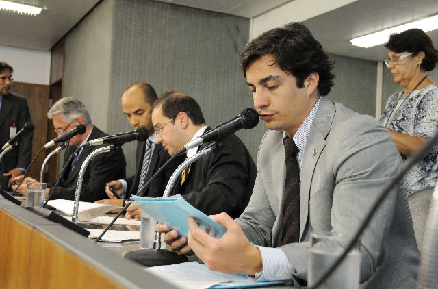 A Comissão de Fiscalização Financeira analisou vários projetos nesta quarta-feira (19)