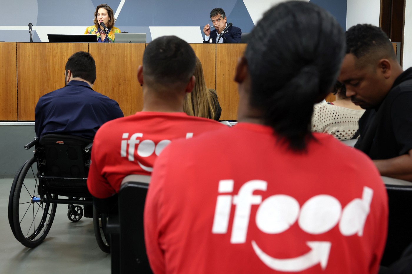 Comissão de Direitos Humanos - debate sobre as condições de trabalho de entregadores de aplicativo