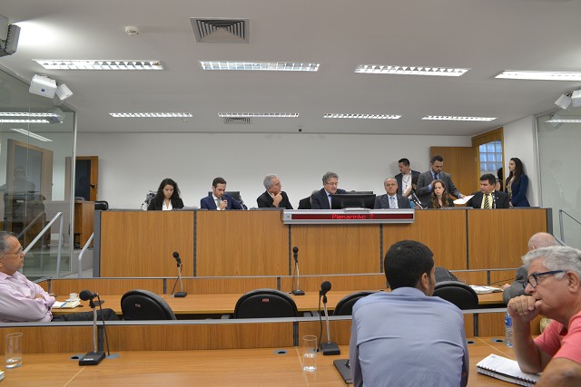 Comissão Extraordinária Pró-Ferrovias Mineiras - debate sobre aspectos jurídicos do processo de concessões públicas