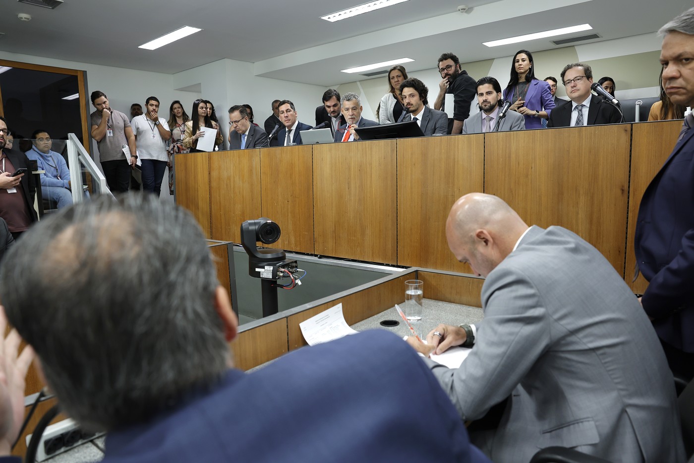 Comissão de Constituição e Justiça - análise de proposições
