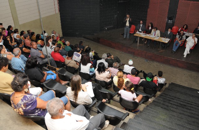 A reunião aconteceu na Casa do Movimento Popular