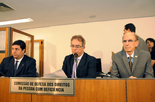 O objetivo é discutir a situação das Apaes que funcionam com servidores impactados pela Lei 100