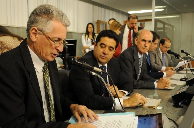 O deputado Rogério Correia (à esq.) foi o relator do projeto que propõe a criação do Conselho Estadual de Cidadania LGBT
