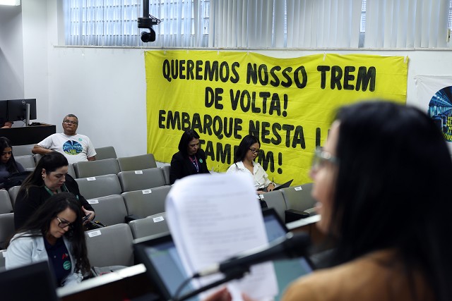 Comissão de Transporte, Comunicação e Obras Públicas - debate sobre a Estrada de Ferro Vitória a Minas