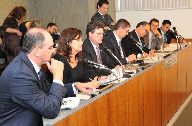Comissão aprovou requerimentos para verificar as condições da MG-050
