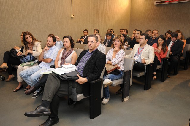 Participantes questionaram falta de informações sobre processo