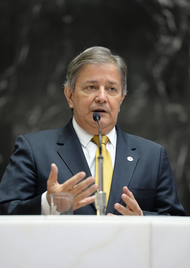 Carlos Pimenta criticou proposta que integra reforma administrativa