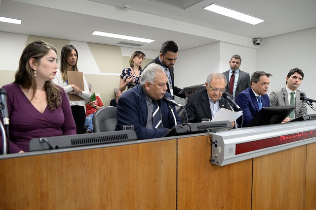 Outro requerimento é para que a comissão visite o presidente da Câmara dos Deputados para defender cumprimento da Lei Kandir