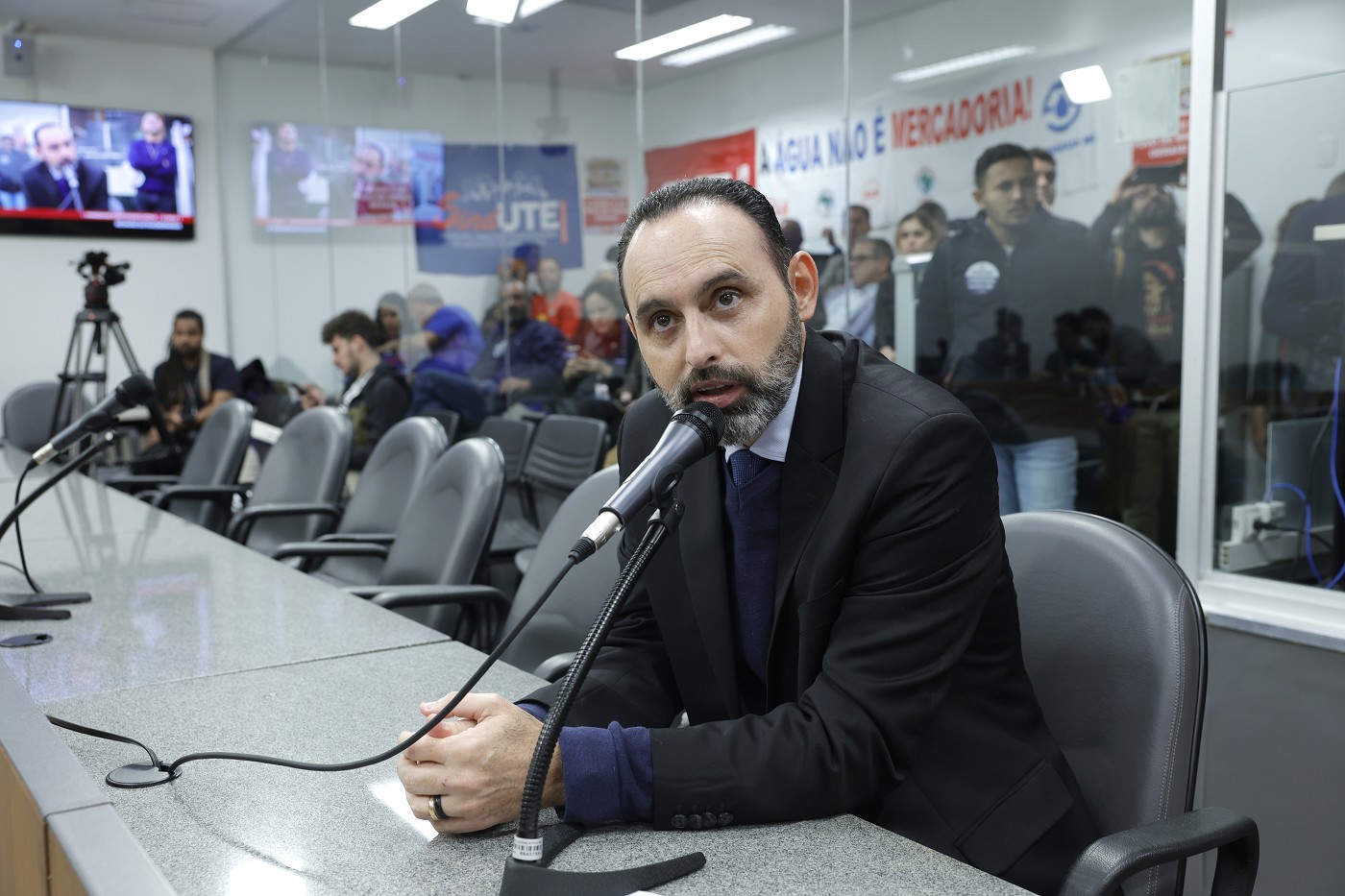 Comissão de Constituição e Justiça - análise de proposições