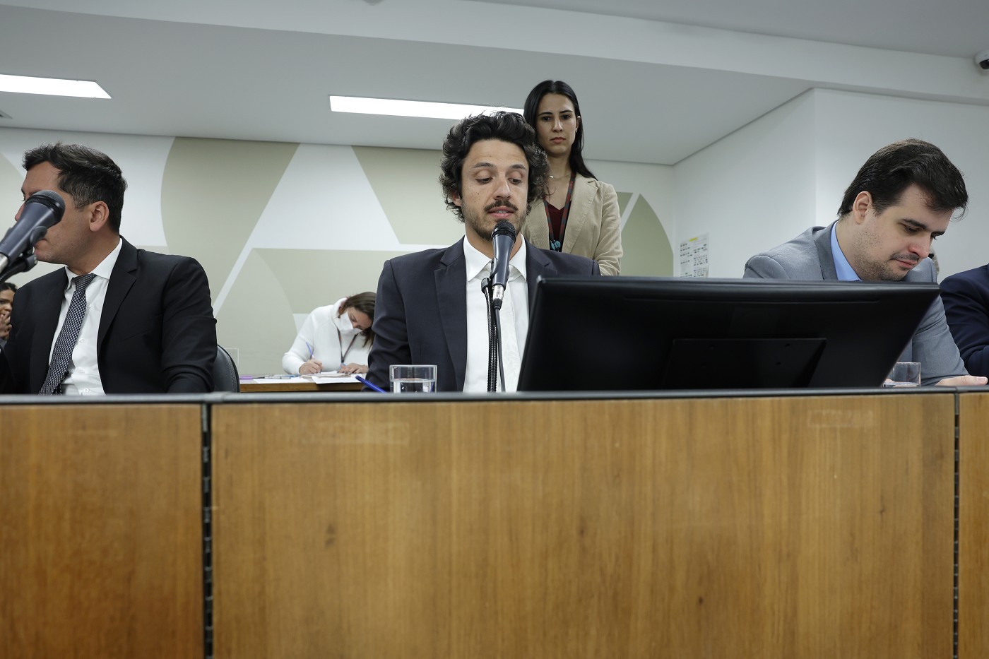 Comissão de Constituição e Justiça - análise de proposições