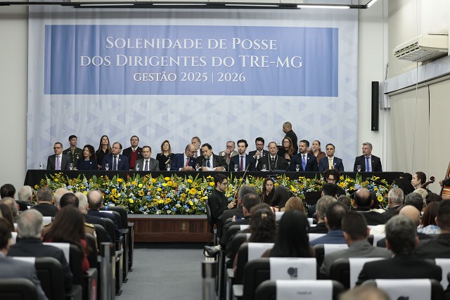 Posse dos novos dirigentes do Tribunal Regional Eleitoral - TRE