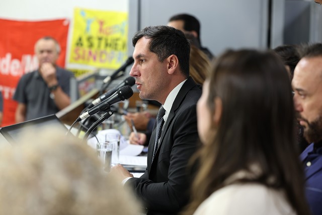 Comissão de Direitos Humanos - debate sobre os Hospitais Maria Amélia Lins e João XXIII