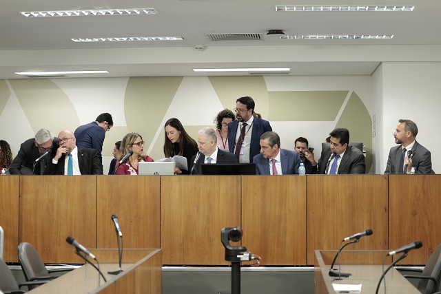 Comissão de Administração Pública - análise de proposições