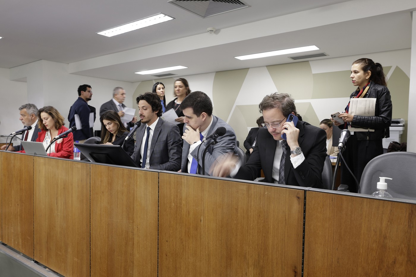 Comissão de Constituição e Justiça - análise de proposições