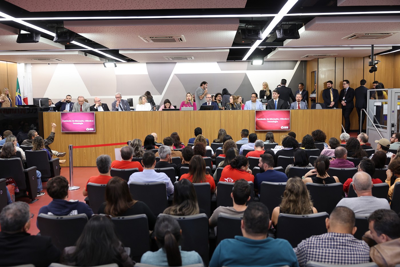 Comissão de Educação, Ciência e Tecnologia - debate sobre a transferência da Uemg à União