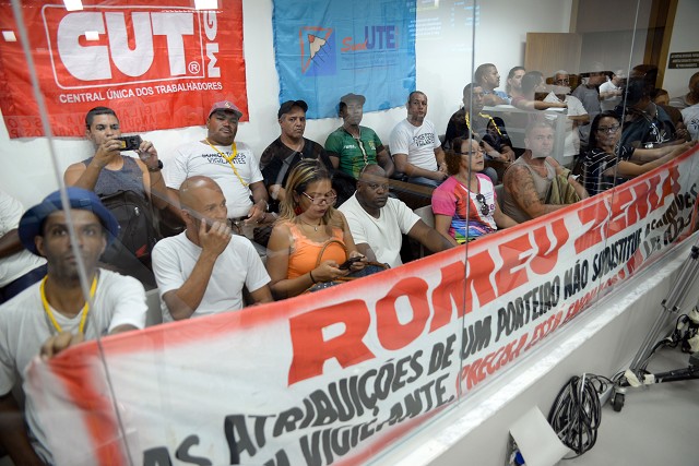 Vigilantes prometem continuar acampados na ALMG