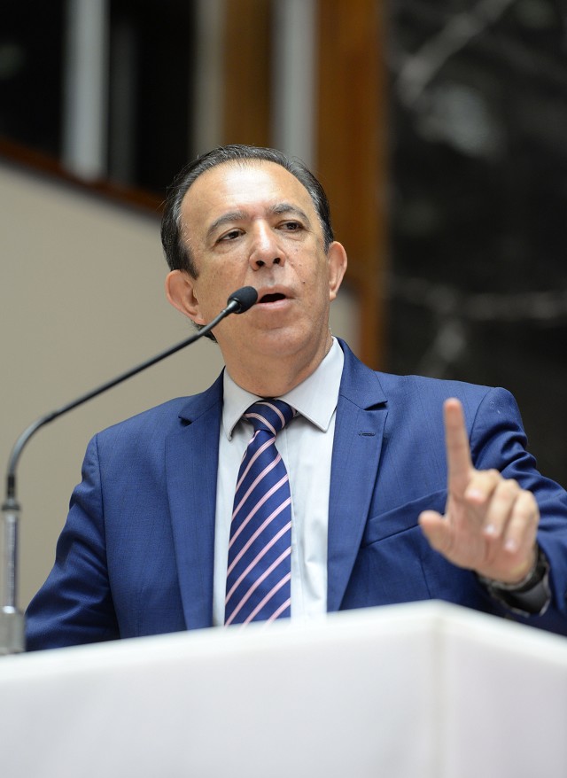 O deputado Heli Grilo prestou homenagem ao médium Chico Xavier