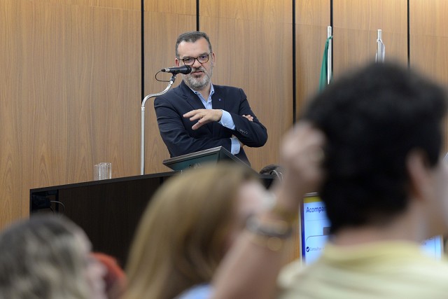 Empregar pessoa com deficiência traz engajamento de equipes, segundo Marcelo Vitoriano
