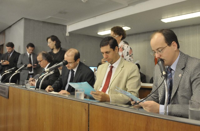 O próprio Executivo se manifestou favorável à proposição por reforçar e consolidar a presença da Uemg na região, conforme afirmou o relator da proposição