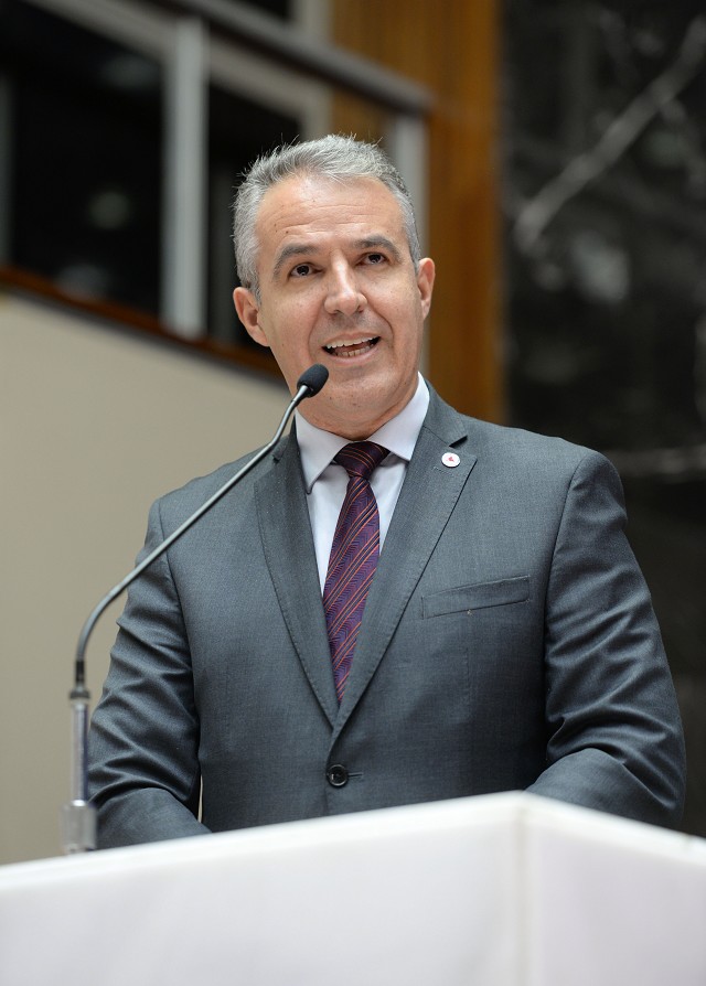 Coronel Henrique manifestou apoio ao modelo educacional cívico-militar
