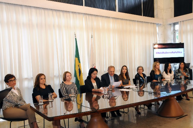 A comissão vai debater a situação das mulheres e propor políticas públicas para maior participação feminina nos espaços de poder