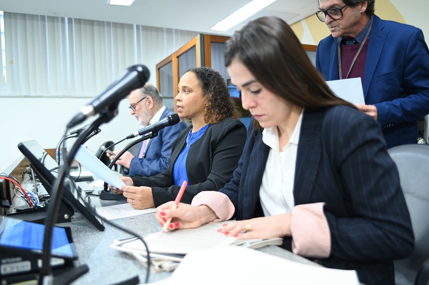 Comissão de Defesa dos Direitos da Mulher - análise de proposições