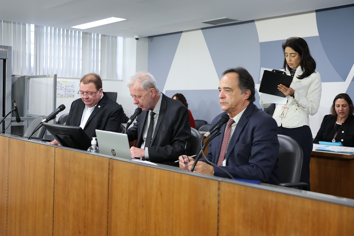 Comissão do Trabalho, da Previdência e da Assistência Social - análise de proposições