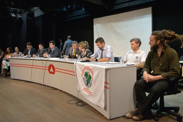 Comissão de Direitos Humanos - debate sobre a situação de São Sebastião das Águas Claras - Macacos