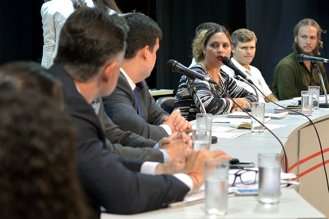 Comissão de Direitos Humanos - debate sobre a situação de São Sebastião das Águas Claras - Macacos
