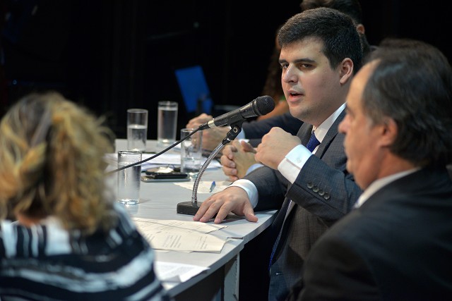 Comissão de Direitos Humanos - debate sobre a situação de São Sebastião das Águas Claras - Macacos