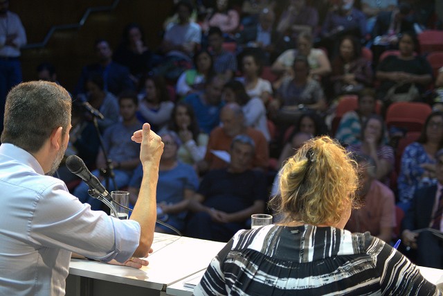 Comissão de Direitos Humanos - debate sobre a situação de São Sebastião das Águas Claras - Macacos