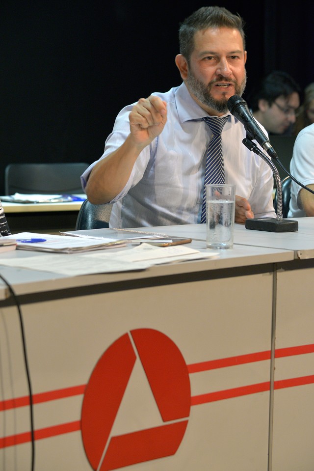 Comissão de Direitos Humanos - debate sobre a situação de São Sebastião das Águas Claras - Macacos