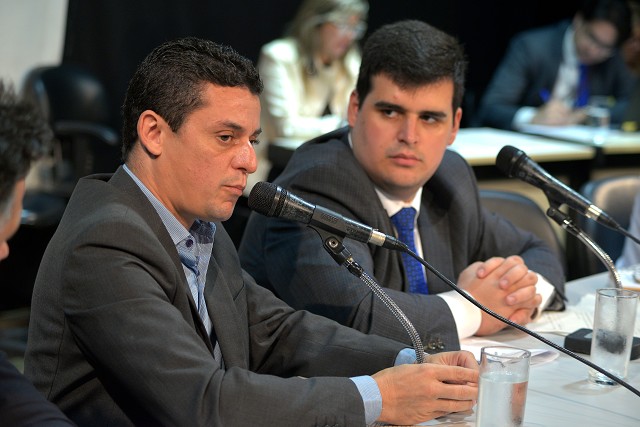 Comissão de Direitos Humanos - debate sobre a situação de São Sebastião das Águas Claras - Macacos