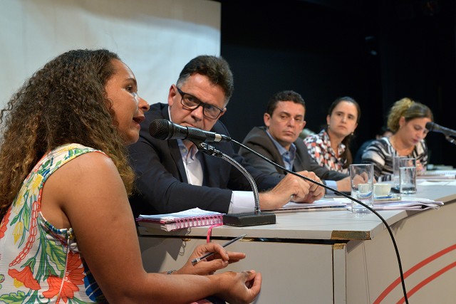 Comissão de Direitos Humanos - debate sobre a situação de São Sebastião das Águas Claras - Macacos