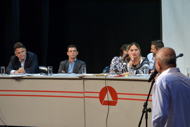 Comissão de Direitos Humanos - debate sobre a situação de São Sebastião das Águas Claras - Macacos