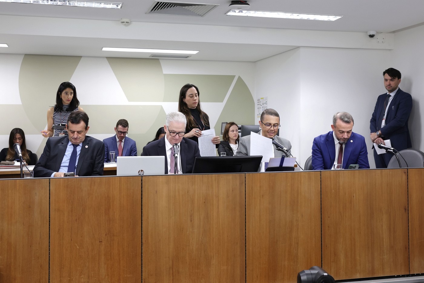 Comissão de Administração Pública - análise de proposições