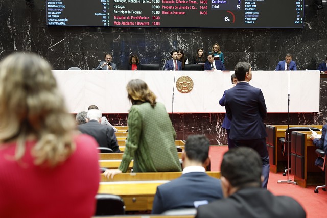 Reunião Extraordinária - manhã - análise de proposições