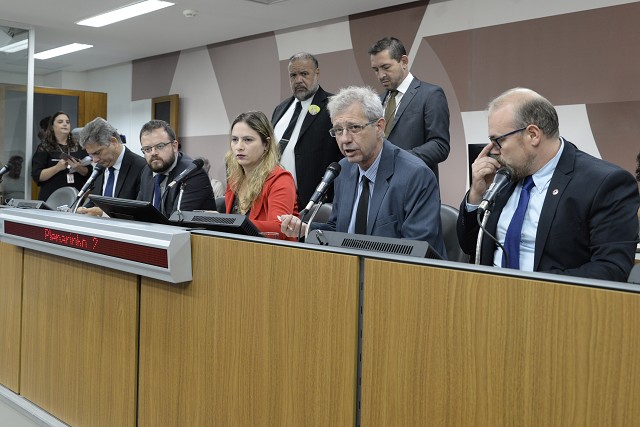 Deputados da Comissão de Educação estão preocupados com risco para comunidade escolar de rompimento de barragens no Complexo Minerário de Forquilha