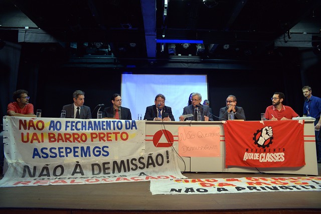 Na reunião, foi solicitada a criação de uma mesa de diálogo entre o governo e representantes dos funcionários