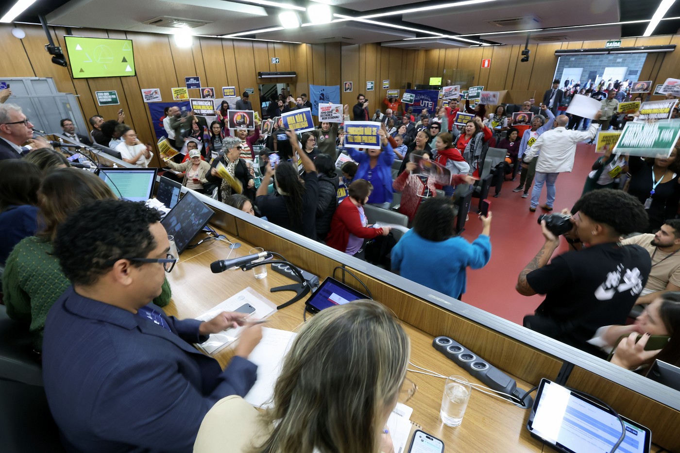 Comissão de Educação, Ciência e Tecnologia - debate sobre as Escolas Cívico-Militares