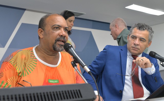 André Xavier também lamentou preço das tarifas de ônibus e a ausência de cobradores