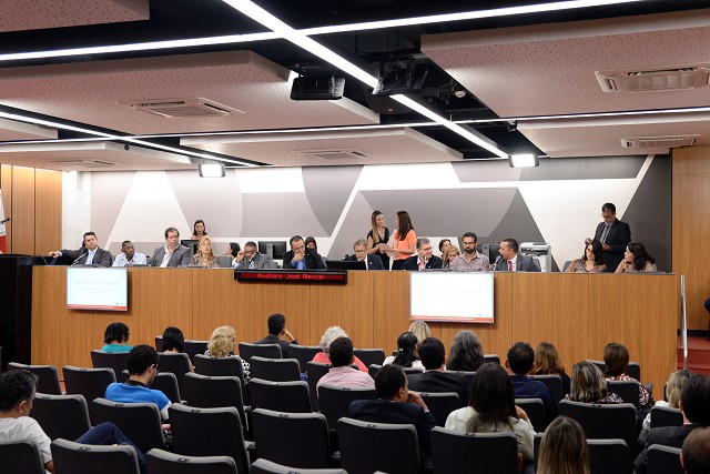 Secretário afirmou que investimento em saúde depende da recuperação financeira do Estado