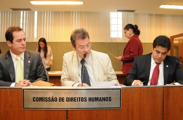 Deputados aprovaram requerimentos na manhã desta quarta-feira (7)