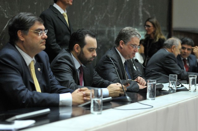 Plenário recebeu, nesta terça (3), duas mensagens do governador, encaminhando projetos de lei