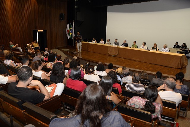 Reunião da Comissão de Participação Popular teve as presenças de artesãos, pesquisadores e representantes do governo