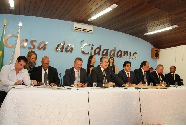 Reunião contou também com a presença de representantes do Espírito Santo e Bahia para discutir cooperação entre os Estados